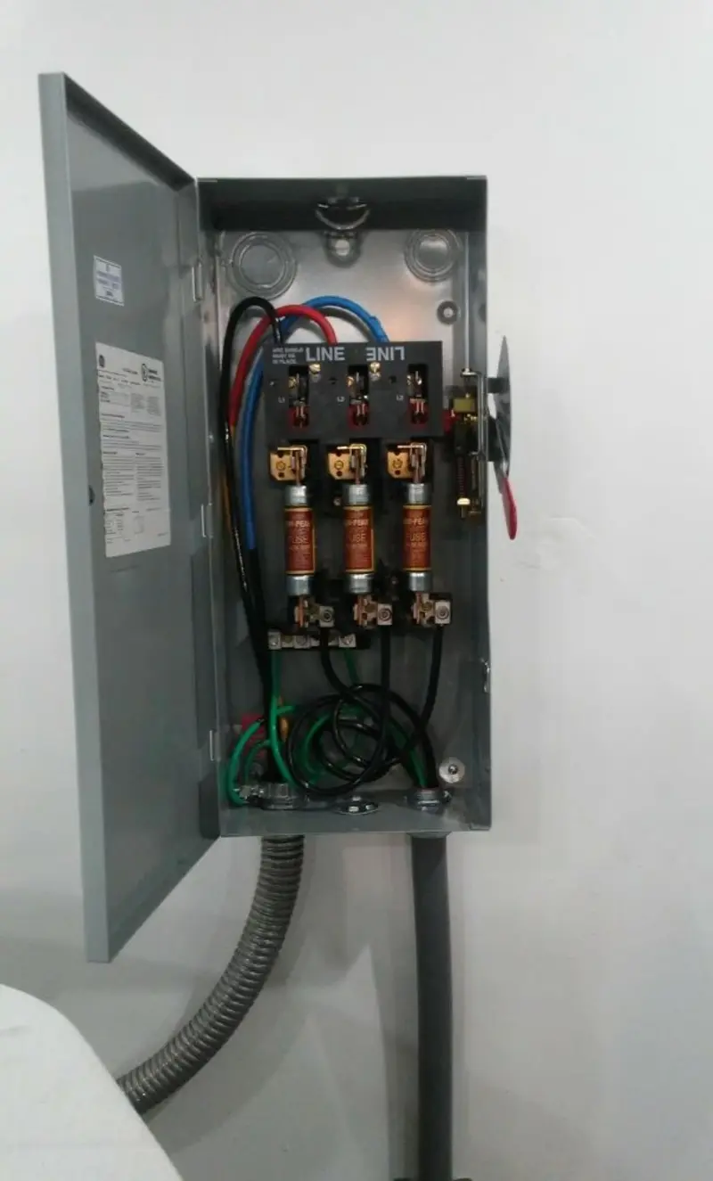 Three-phase disconnect switch installed for Smoke Detector Installation in Haworth